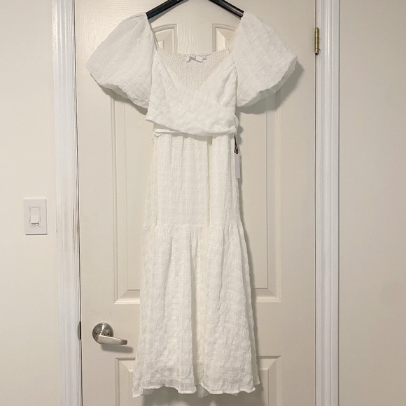 NWT Astr Sonnet Puff Sleeve Midi Dress - Picture 6 of 8